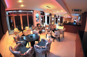 Отель Dionysos Luxury Apartments  Нидри